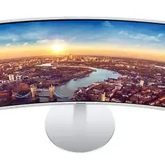 Czy zakrzywiony monitor ma sens? Odkryj jego zalety i wady