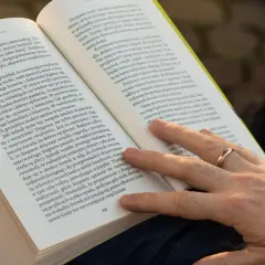 Najczęściej czytane książki w Polsce – odkryj, co czytają Polacy