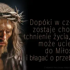 Portret Jezusa w koronie cierniowej, z krwawymi śladami na twarzy, na czarnym tle.