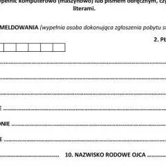 Formularz zgłoszenia zameldowania zawiera pola na PESEL, nazwisko, imiona, nazwiska poprzednie, imię i nazwisko rodowe ojca. Dane te są potrzebne do rejestracji pobytu, także dla osób z zagranicy.