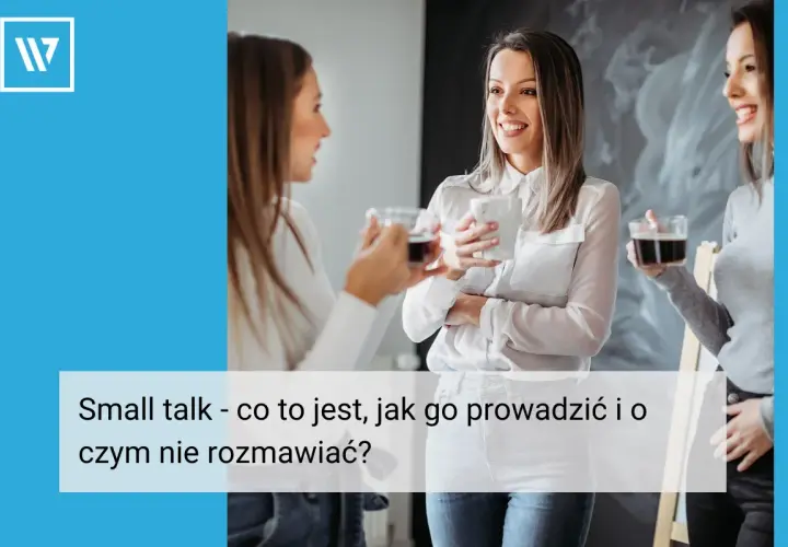Trzy kobiety rozmawiają przy kawie, szukając inspiracji na tematy do rozmowy.