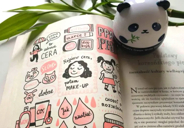Urocza ilustracja z książki o koreańskiej pielęgnacji, gdzie ważniejsza jest zdrowa cera aniżeli makijaż.
