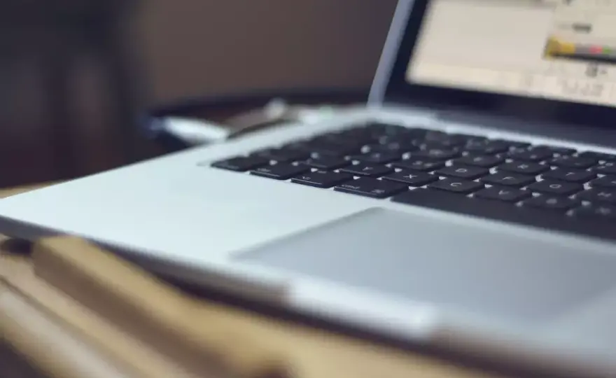 Czy terapia online ma sens? Odkryj jej skuteczność i korzyści